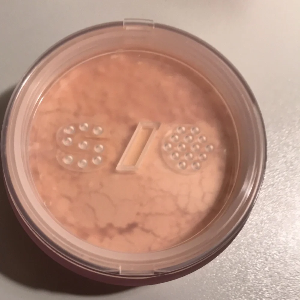 ONE/SIZE Ultimate Blurring Setting Powder in Ultra PeachNEW
